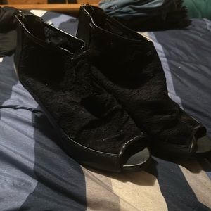 Size 12w Lace Heel Boot